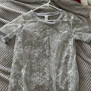 Comes with the bra and underwear only worn once to Coachella